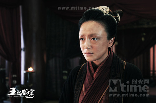 飾演呂后的秦嵐