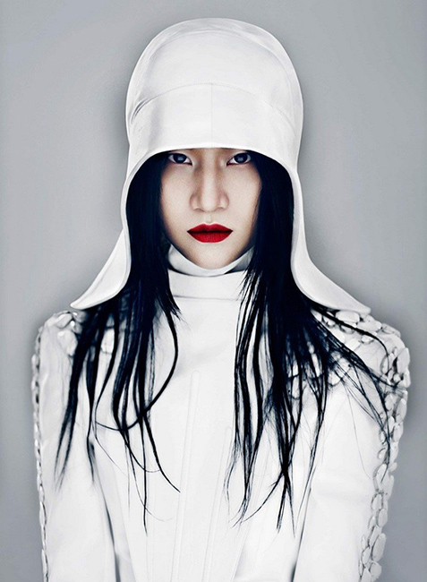 《最后的贊歌》里尚雯婕夸張的造型