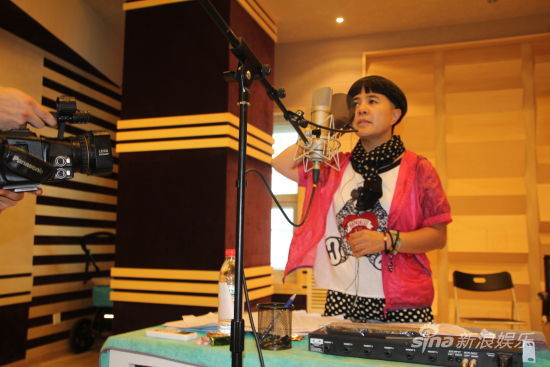 金龜子劉純燕在為影片配音