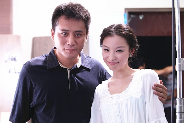 劉燁和倪妮在錄音棚外