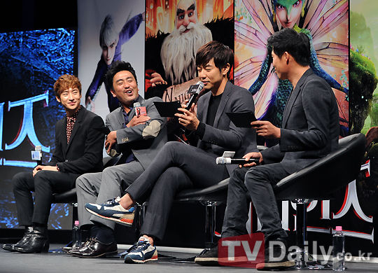 為《守護(hù)者聯(lián)盟》配音的男星們