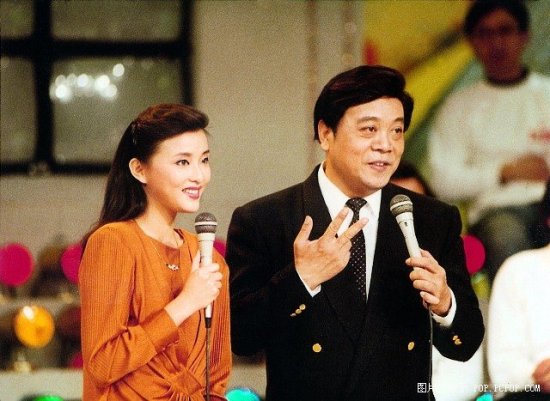 楊瀾和趙忠祥主持《正大綜藝》