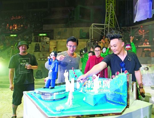 謝霆鋒為陳奕迅慶生